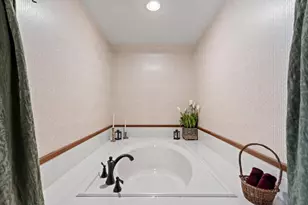 637 S Monroe Ave, Green Bay, WI 54301 - Photo 39