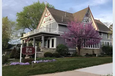 637 S Monroe Avenue, Green Bay, WI 54301 - Photo 1