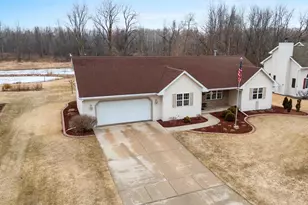 2270 Maddy Ct, Green Bay, WI 54303 - Photo 63