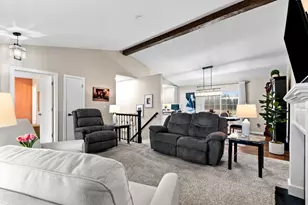 2270 Maddy Ct, Green Bay, WI 54303 - Photo 11