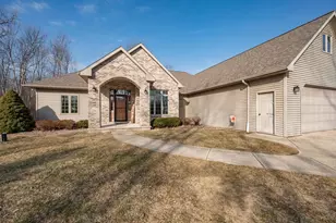 2503 Wilding Way, Suamico, WI 54173 - Photo 13