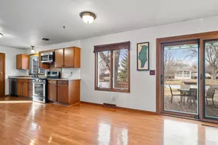 824 Starboard Ct, Oshkosh, WI 54901 - Photo 9