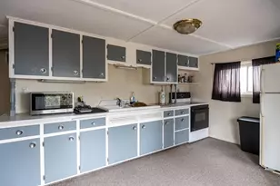 9651 Clayton Ave, Neenah, WI 54956 - Photo 11