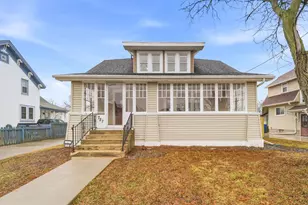 727 1st St, Menasha, WI 54952 - Photo 1