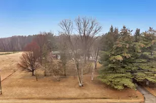 4565 Hilltop Dr, Suamico, WI 54173 - Photo 41