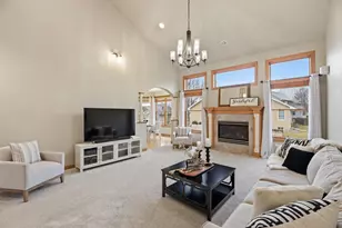 3020 E Fallcreek Ln, Appleton, WI 54913 - Photo 5