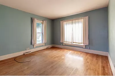 211 E Wolf River Avenue, New London, WI 54961 - Photo 9