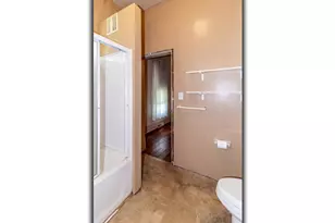 211 E Wolf River Ave, New London, WI 54961 - Photo 25