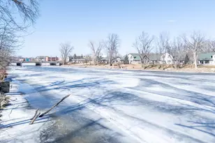 211 E Wolf River Ave, New London, WI 54961 - Photo 57