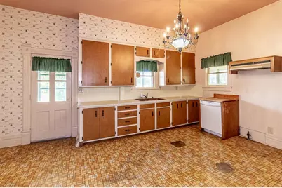 211 E Wolf River Avenue, New London, WI 54961 - Photo 13