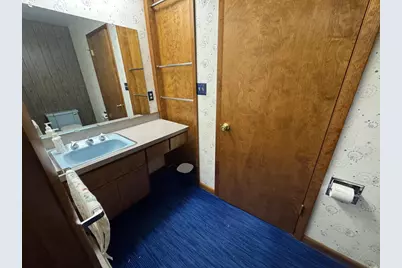 2414 Lina Lane, Green Bay, WI 54304 - Photo 25