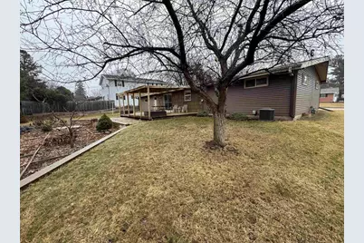 2414 Lina Lane, Green Bay, WI 54304 - Photo 5