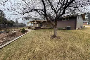 2414 Lina Ln, Green Bay, WI 54304 - Photo 5