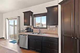 517 Pebblestone Cir, Hobart, WI 54155 - Photo 17