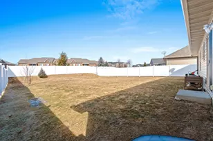 517 Pebblestone Cir, Hobart, WI 54155 - Photo 55