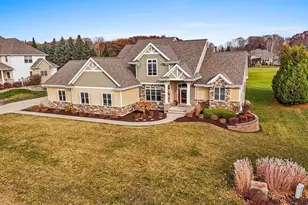 1336 S Sedona Cir, Oneida, WI 54155 - Photo 3