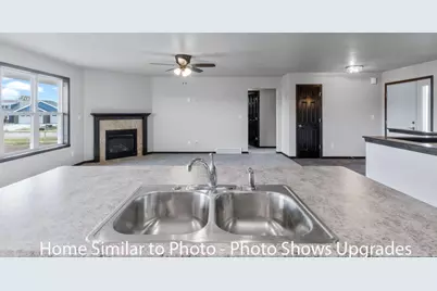 1712 Betty Jean Lane, Green Bay, WI 54313 - Photo 9