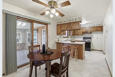 648 Wanda Avenue, Neenah, WI 54956 - Photo 5