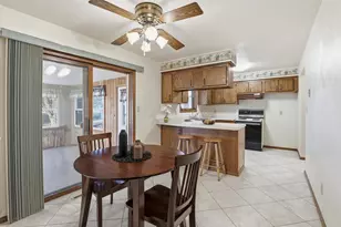 648 Wanda Ave, Neenah, WI 54956 - Photo 5