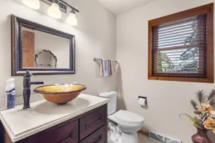 1955 W Baraboo Cir, De Pere, WI 54115 - Photo 11