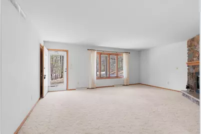 3448 Blackberry Lane, Green Bay, WI 54313 - Photo 5