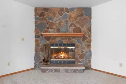 3448 Blackberry Lane, Green Bay, WI 54313 - Photo 7