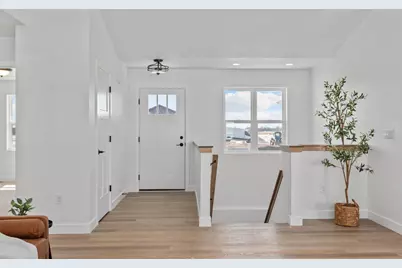 W5658 Tonys Way, Appleton, WI 54915 - Photo 3