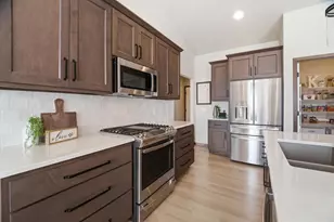 2875 E Turquoise Ln, Appleton, WI 54913 - Photo 11