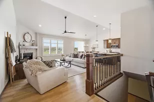 2875 E Turquoise Ln, Appleton, WI 54913 - Photo 3