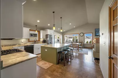 3865 Meunier Lane, Green Bay, WI 54311 - Photo 7