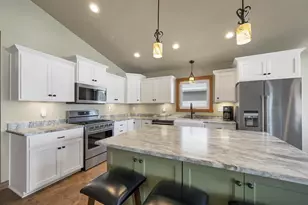 3865 Meunier Ln, Green Bay, WI 54311 - Photo 9