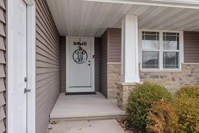 345 Crosswinds Lane, Green Bay, WI 54311 - Photo 5