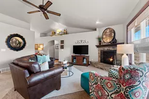 345 Crosswinds Ln, Green Bay, WI 54311 - Photo 11