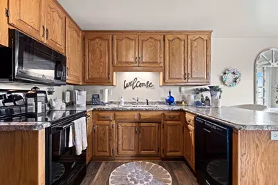 2822 Aquarius Road, Green Bay, WI 54311 - Photo 9