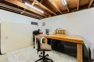 1425 W 3rd Ave, Oshkosh, WI 54902 - Photo 21