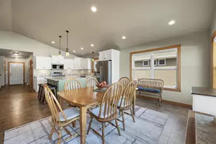 3865 Meunier Ln, Green Bay, WI 54311 - Photo 15