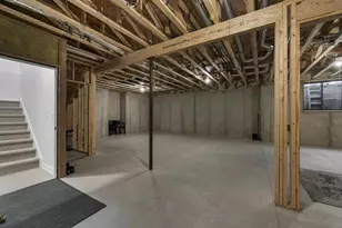 396 Aldon Cir, Green Bay, WI 54304 - Photo 39