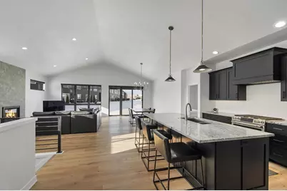 396 Aldon Circle, Green Bay, WI 54304 - Photo 3