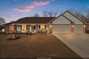 334 Thomas Way, Little Suamico, WI 54171 - Photo 1