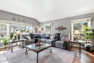 2526 S Webster Avenue, Green Bay, WI 54301 - Photo 3