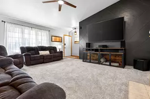 2425 Royal Bay Ridge Rd, New Franken, WI 54229 - Photo 11