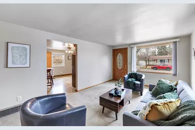 1267 Roscoe Street, Green Bay, WI 54304 - Photo 5