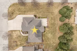 3670 Copper Oak Cir, Green Bay, WI 54313 - Photo 7