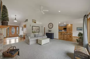 3670 Copper Oak Cir, Green Bay, WI 54313 - Photo 17