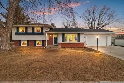 918 Florida Avenue, Oshkosh, WI 54902 - Photo 1