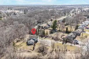 2190 Carleton Ave, Appleton, WI 54915 - Photo 9