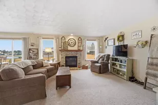 N9678 Hopfensperger Rd, Appleton, WI 54915 - Photo 3