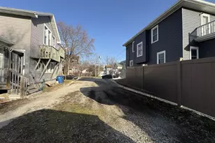 615 Mt Vernon St, Oshkosh, WI 54901 - Photo 37