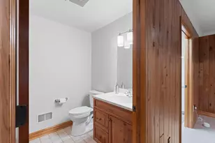 2920 Parkwood Dr, Green Bay, WI 54313 - Photo 51