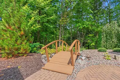 2920 Parkwood Drive, Green Bay, WI 54313 - Photo 75